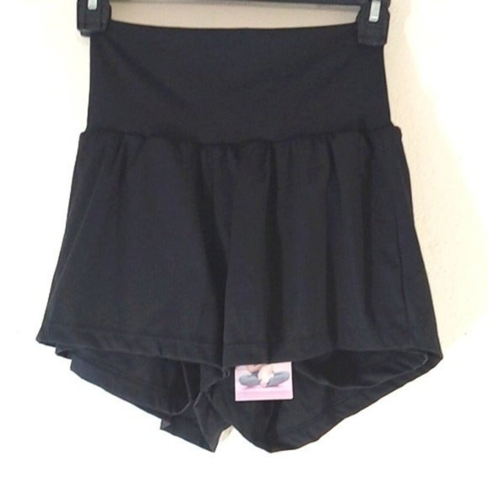 SOLD SOLD BRAND Women Shorts Black XS Extra Small New Pilates Workout - Picture 1 of 5